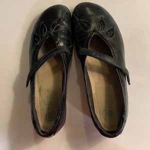 NAOT MARY JANES SIZE 42 black
